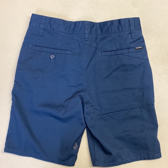 Volcom shorts - Picture 2 of 3
